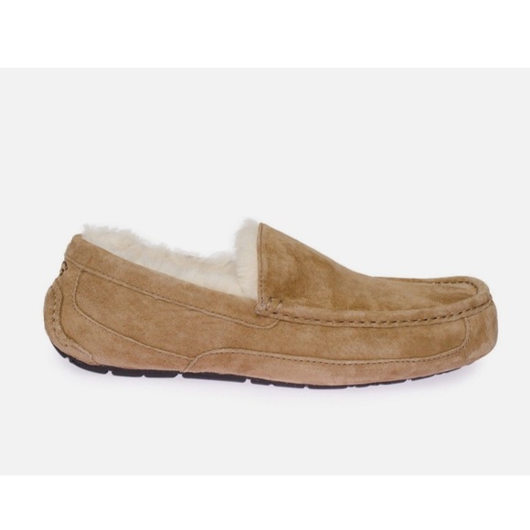 UGG Australia Ascot Chestnut Suede Slippers Loafers Men’s size 9 - Picture 1 of 10